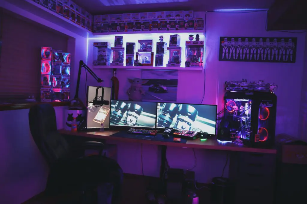 Computer chair with computer setup for streaming.